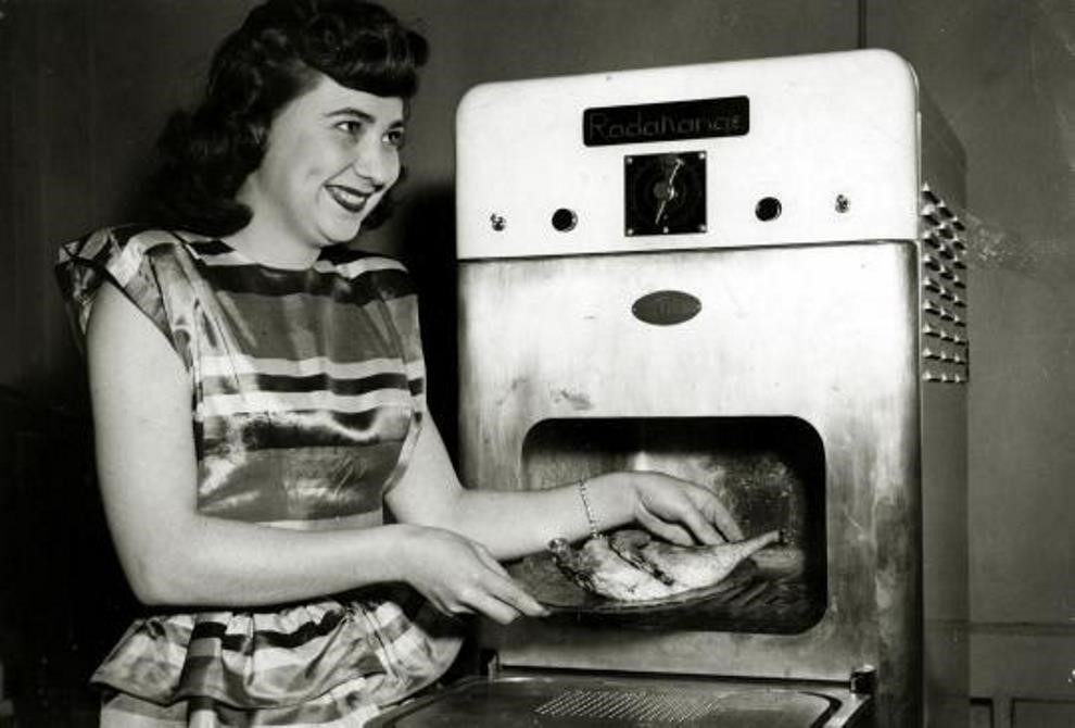 Ang pinsala sa microwave sa kalusugan ng tao - mitolohiya o katotohanan at bakit nakakapinsala ang microwave